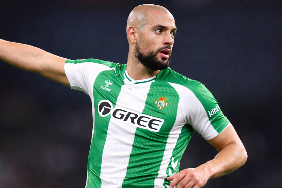 Amrabat durante un partido del Betis