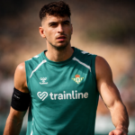 Marc Roca durante un entrenamiento del Betis