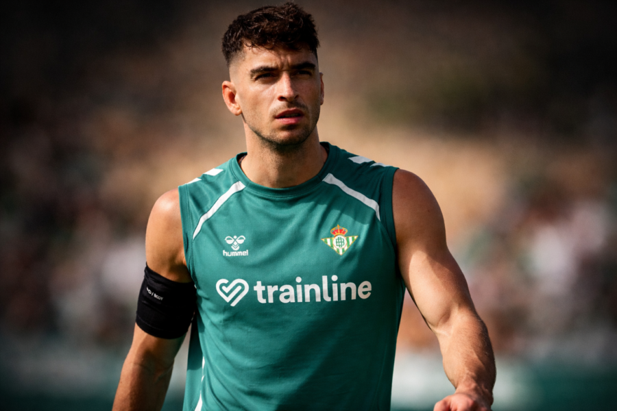 Marc Roca durante un entrenamiento del Betis
