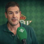 Ramón Alarcón en una entrevista con el Betis