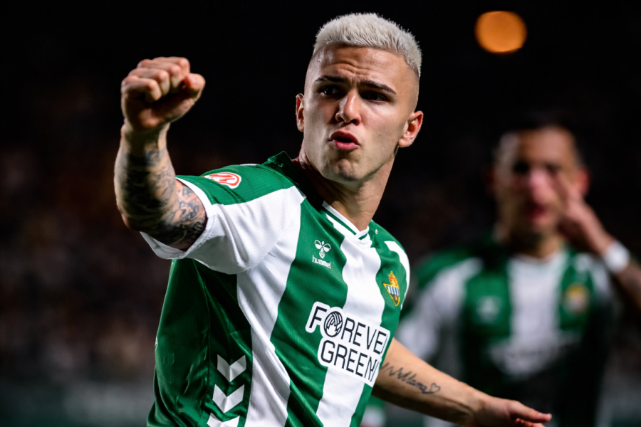 Pablo García celebrando su gol con el filial bético