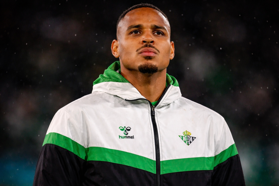 Natan en la previa de un partido con el Betis