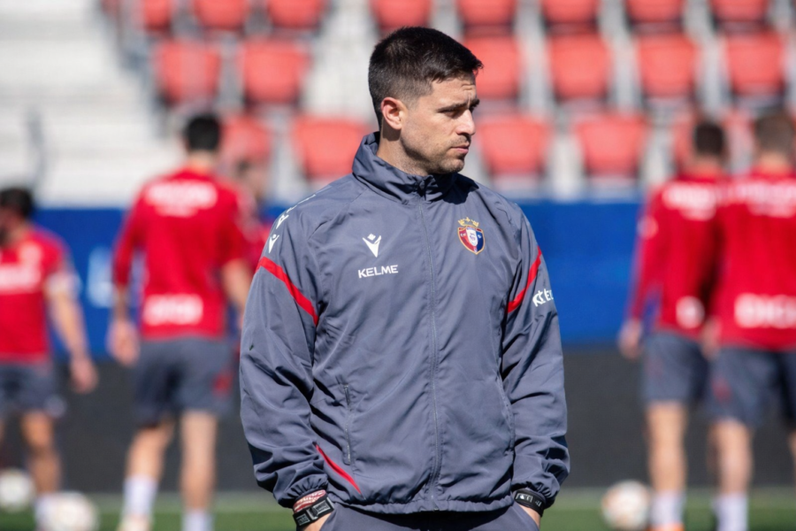 Lisci durante un entrenamiento de Osasuna