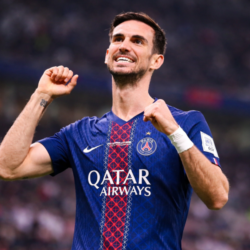 Fabián celebrando un gol con el PSG
