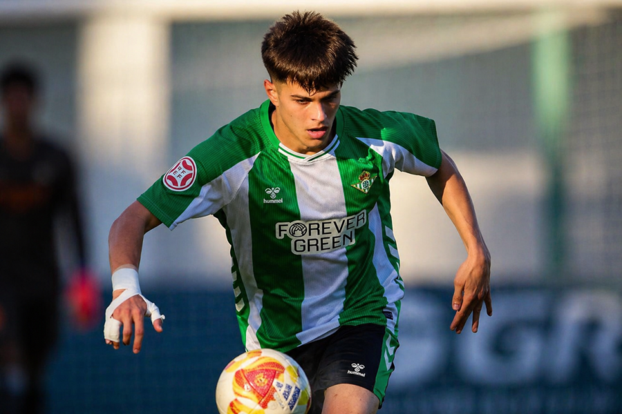 Dani Pérez durante un partido del filial