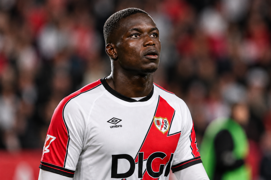 Mendy durante un partido con el Rayo