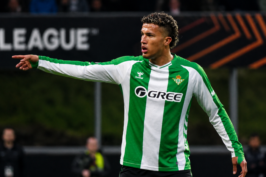 Deossa durante un compromiso europeo con el Betis