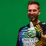 Adrián en su presentación en su regreso al Betis