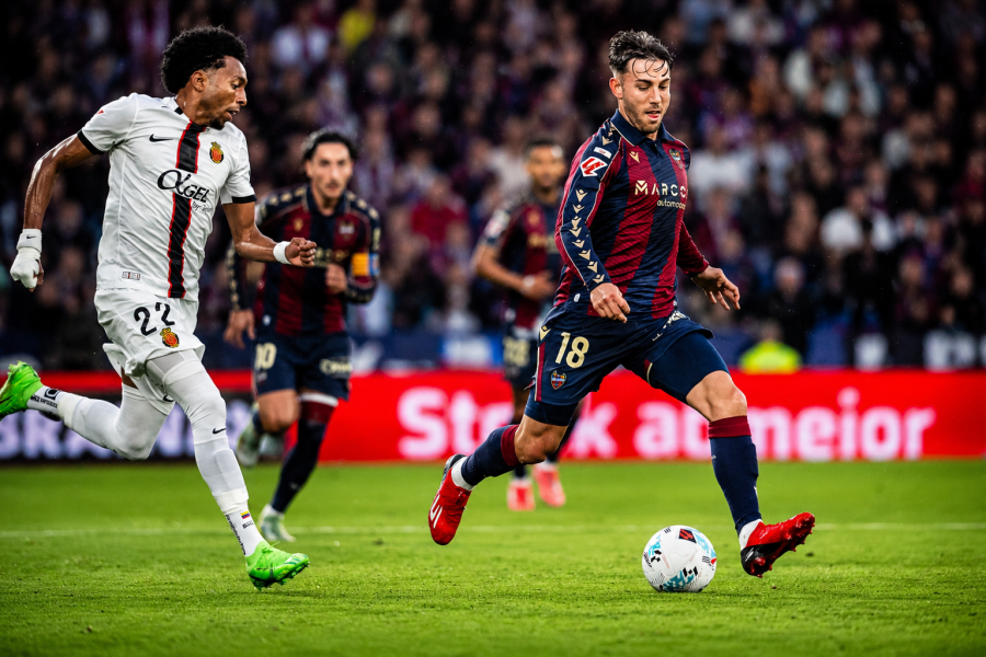 Iker losada durante el duelo ante el Mallorca