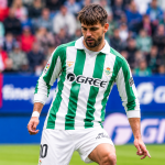Lo Celso con el balón en el choque ante Osasuna