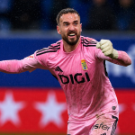 Aaron Escandell celebrando una victoria del Oviedo