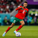 Ounahi durante un partido con Marruecos