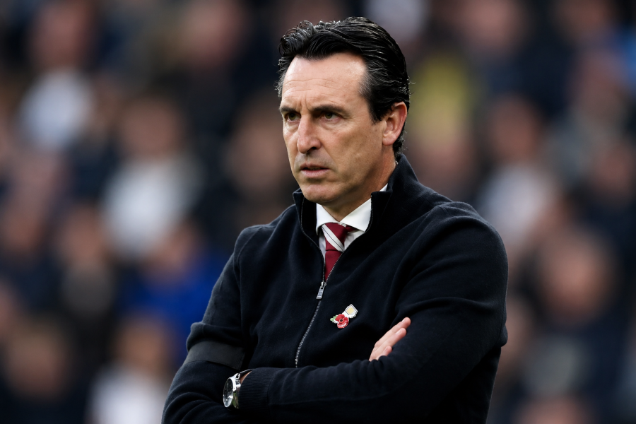 Unai Emery en el banquillo del Aston Villa