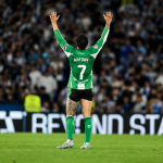 Antony celebrando su gol con el Betis