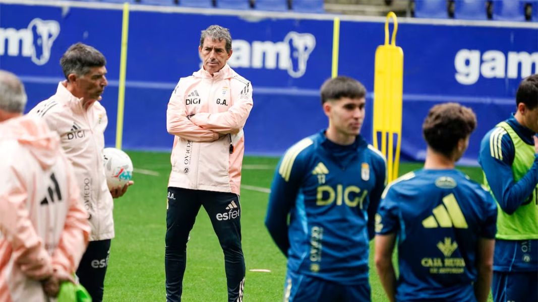 Almada en un entrenamiento del Oviedo