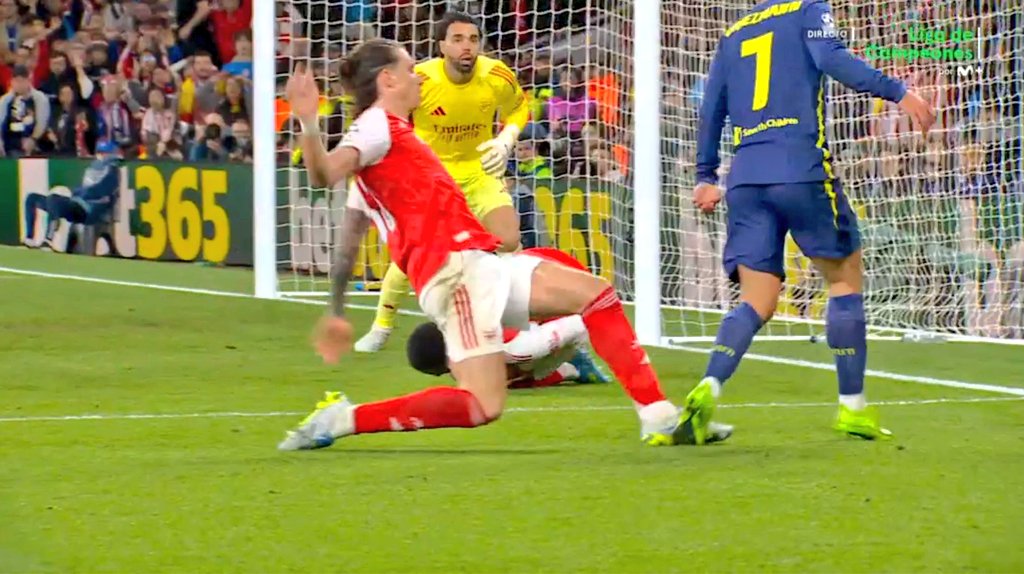 Penalti sobre griezmann
