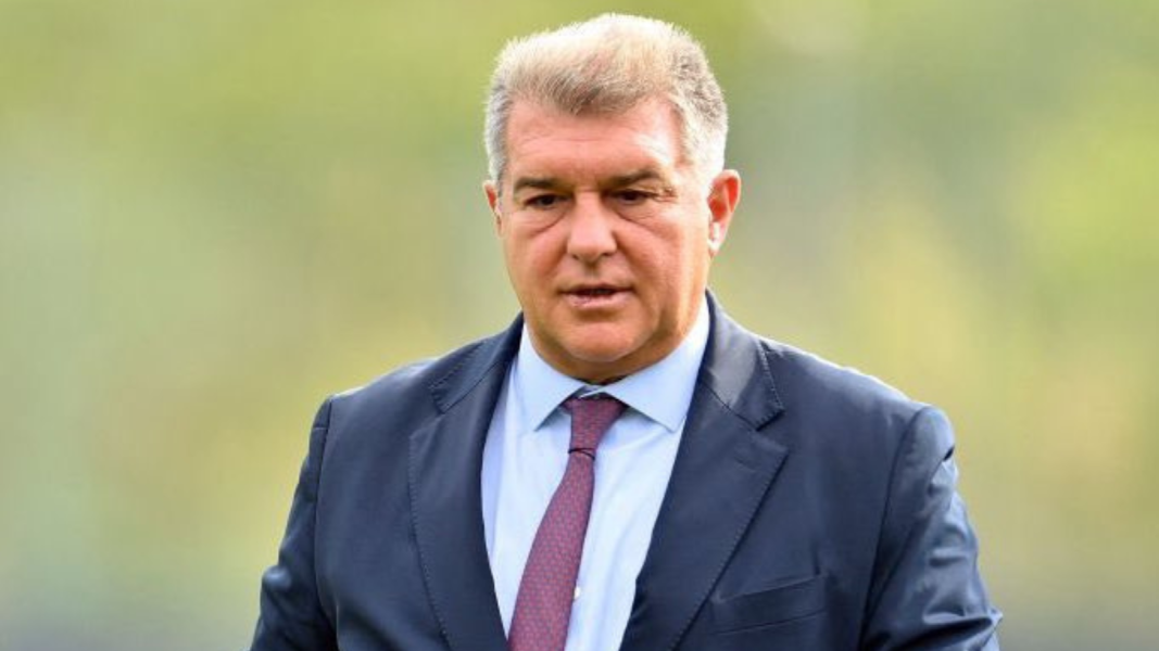 Laporta llegando a las oficinas del Barcelona