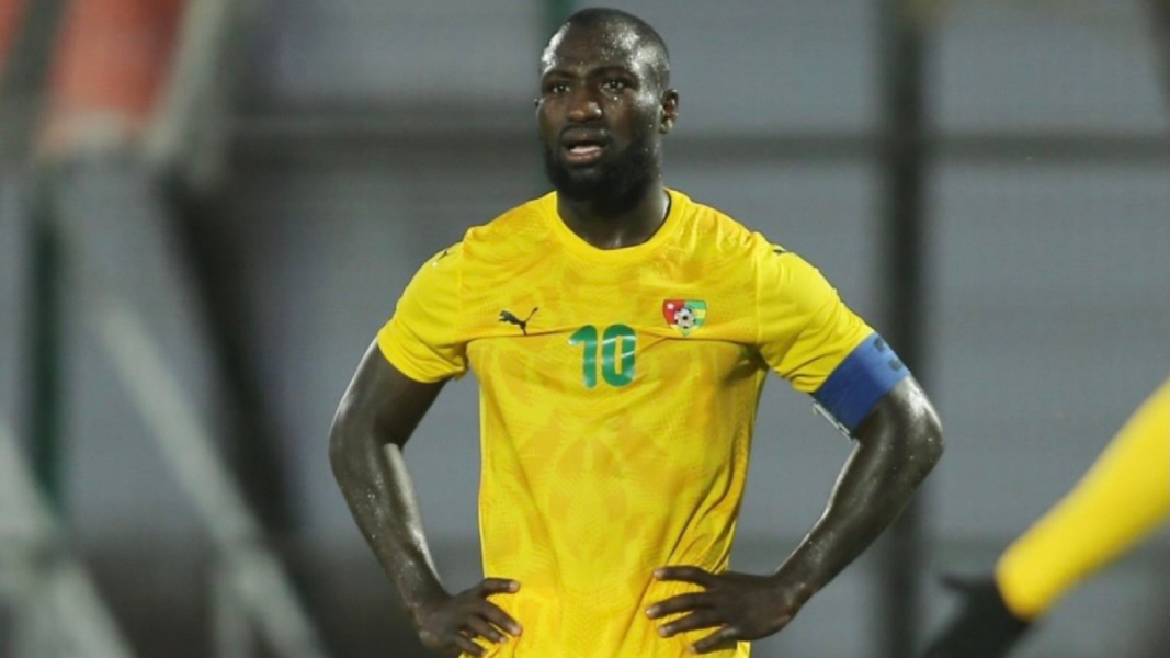Denkey con su selección de Togo