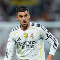 Ceballos jugando un partido con el Madrid