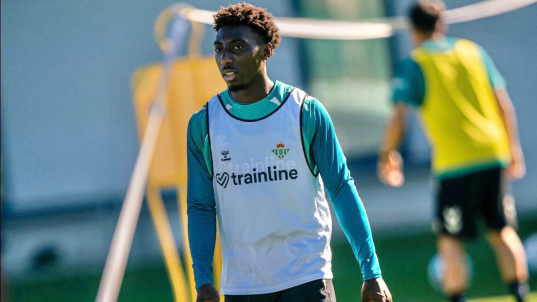 Bladi durante un entrenamiento del Betis