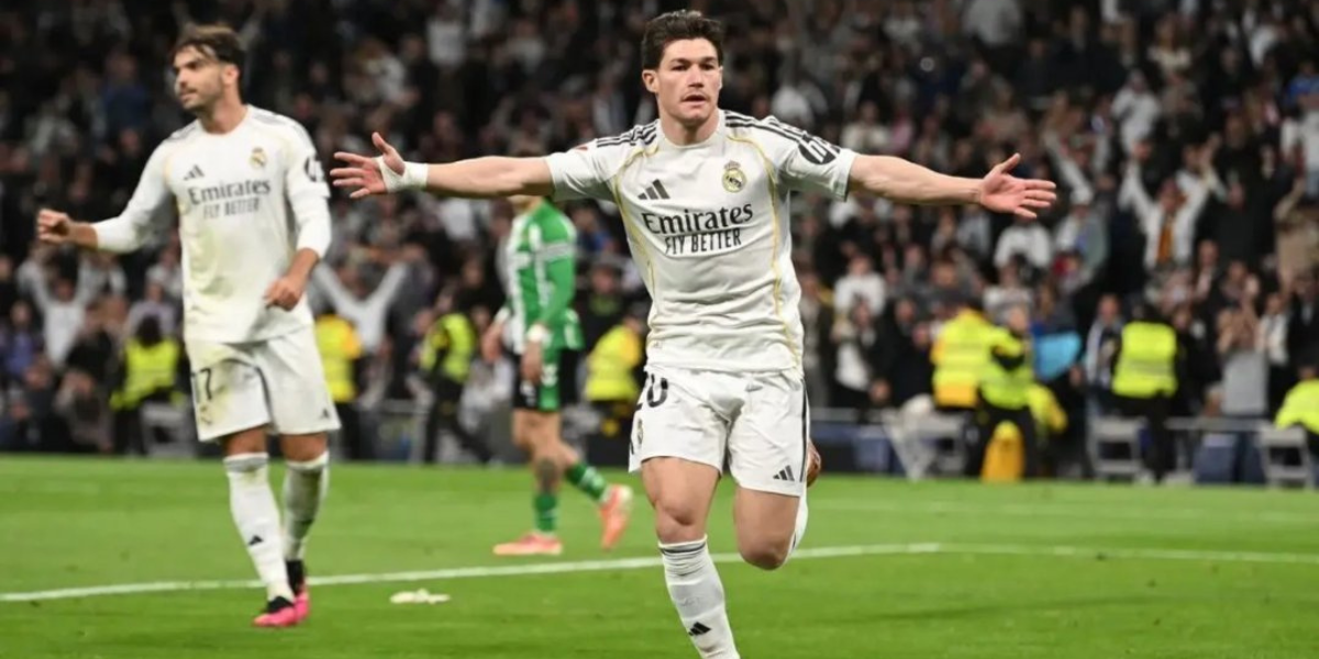 Fran García celebra su gol