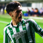 Morante celebrando un gol