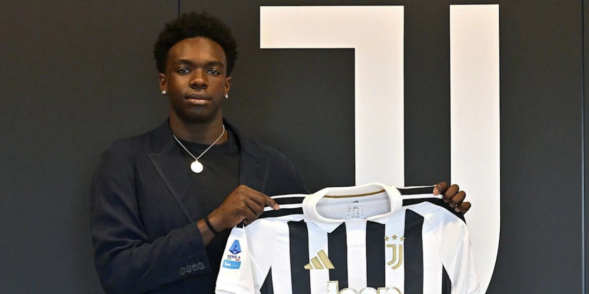 Presentación de Ekhator con la Juventus