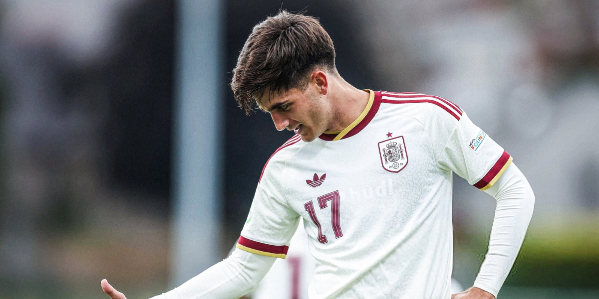 Morante celebra su gol con la sub 19