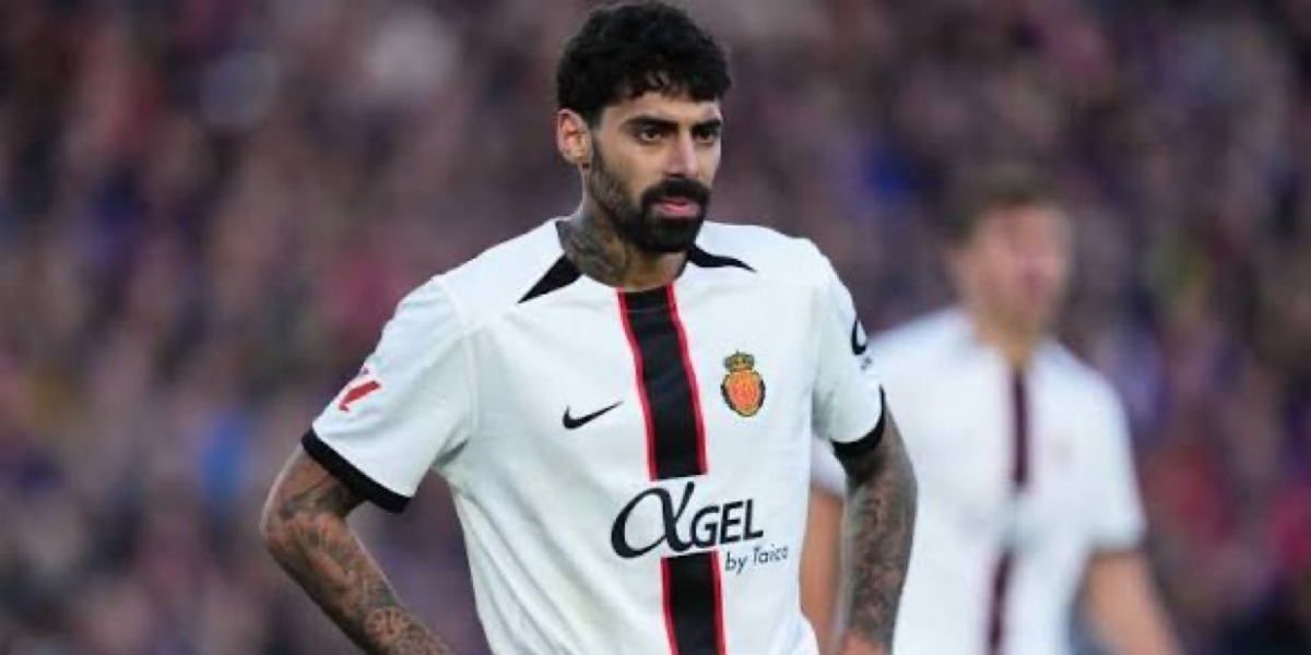 Samu Costa jugando con el Mallorca