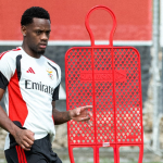 Jhon Durán entrenando con el Benfica