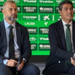 Haro y Fajardo presentando jugadores del Betis