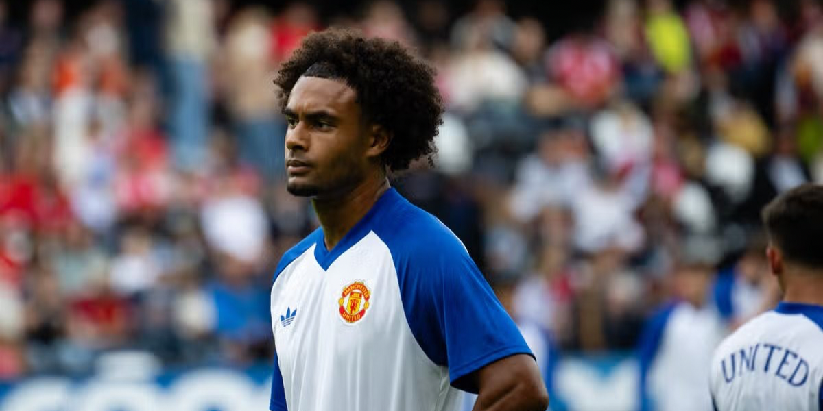 Zirkzee durante un encuentro del United